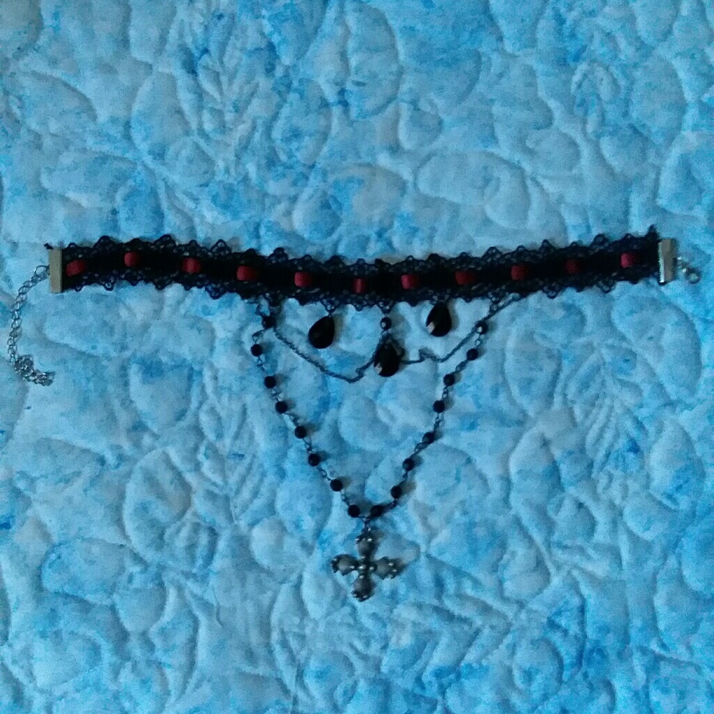 Choker necklace